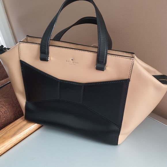 kate spade Handbags - Kate Spade Large shoulder bag
